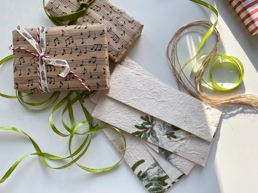 handmade gift box wrapping